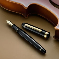 #3776 Century Reservoar Gold Trim