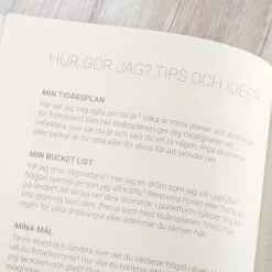 10-årsdagsbok A5 Red Twist