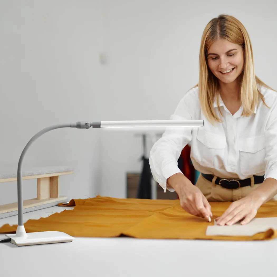 UnoPro Table Lamp